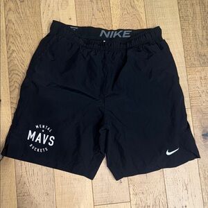 Nike Dallas Mavericks Men's Black Basketball Shorts